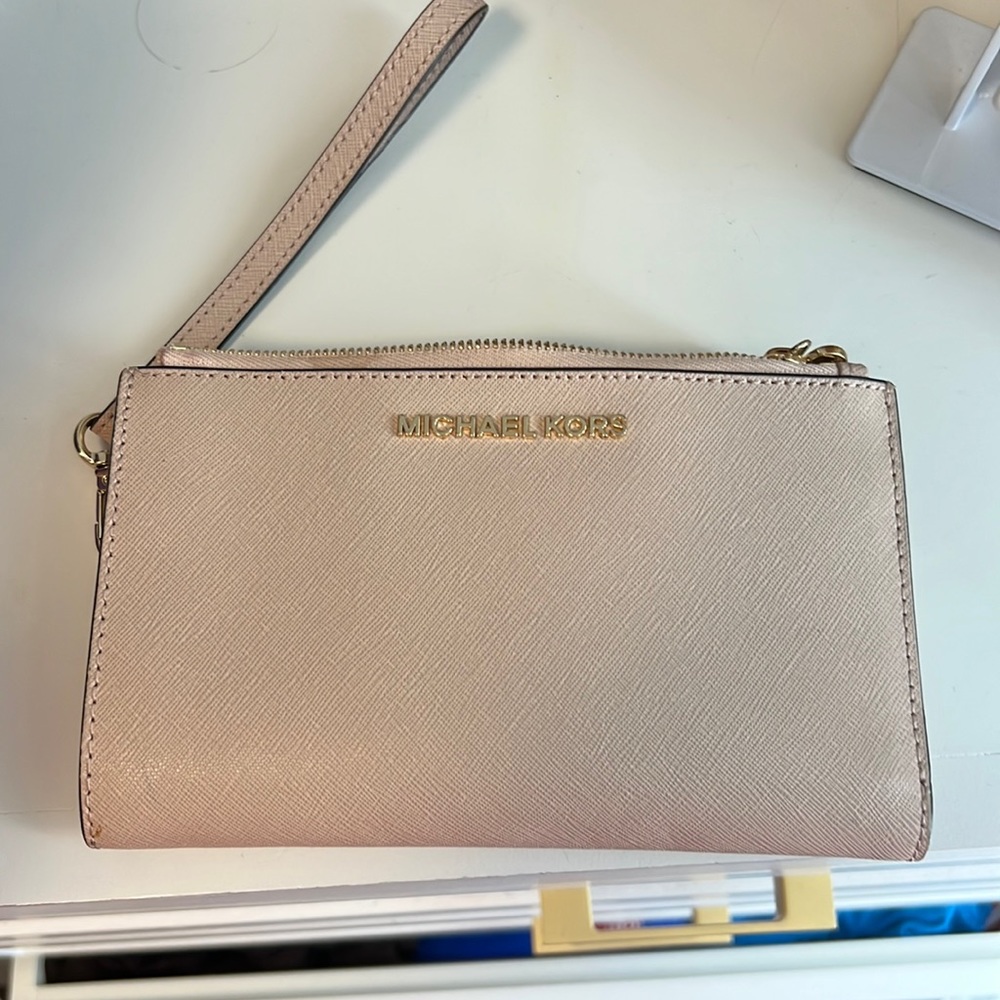 Michael Kors wristlet